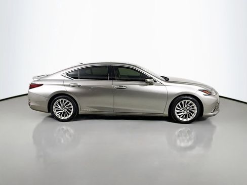 Certified 2021 Lexus ES 300h Ultra Luxury w/ Accessory Package 2 image 4