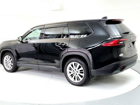 Used 2024 Toyota Grand Highlander AWD image 4