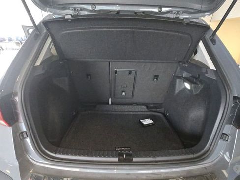 Used 2024 Volkswagen Taos SE FWD image 22
