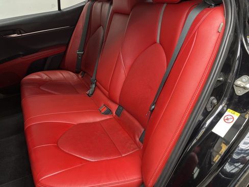 Used 2019 Toyota Camry XSE image 20