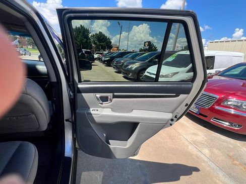 Used 2009 Hyundai Santa Fe GLS FWD image 28