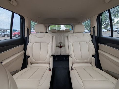 Used 2021 Jeep Grand Cherokee L Limited AWD/4WD image 23