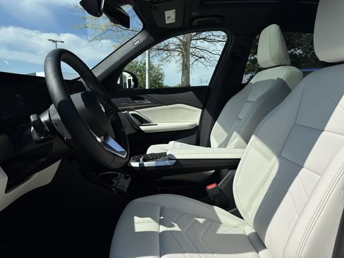 New 2026 BMW X1 xDrive28i AWD/4WD image 10