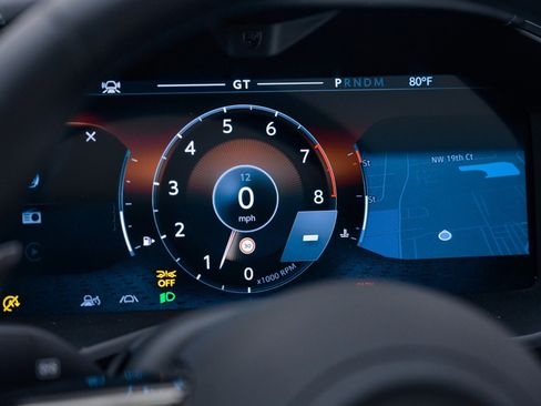 Used 2025 Aston Martin DBX 707 image 25