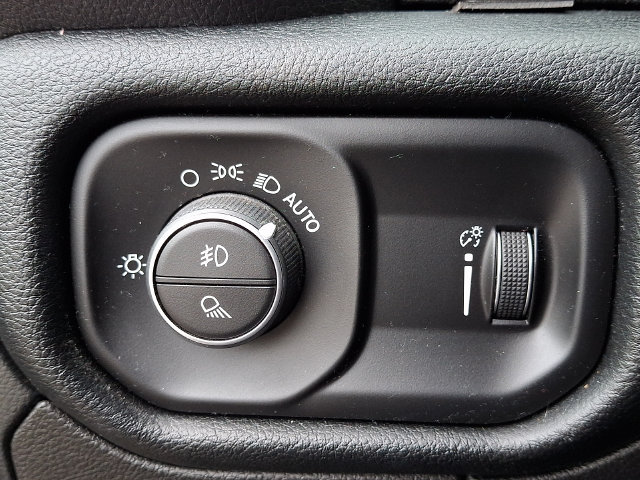 Used 2022 RAM 1500 Big Horn AWD/4WD image 33