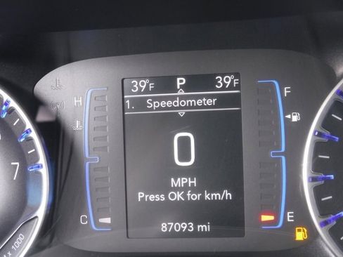 Certified 2020 Chrysler Voyager L image 35