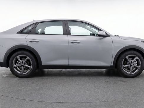 Used 2025 Kia K4 FWD image 11