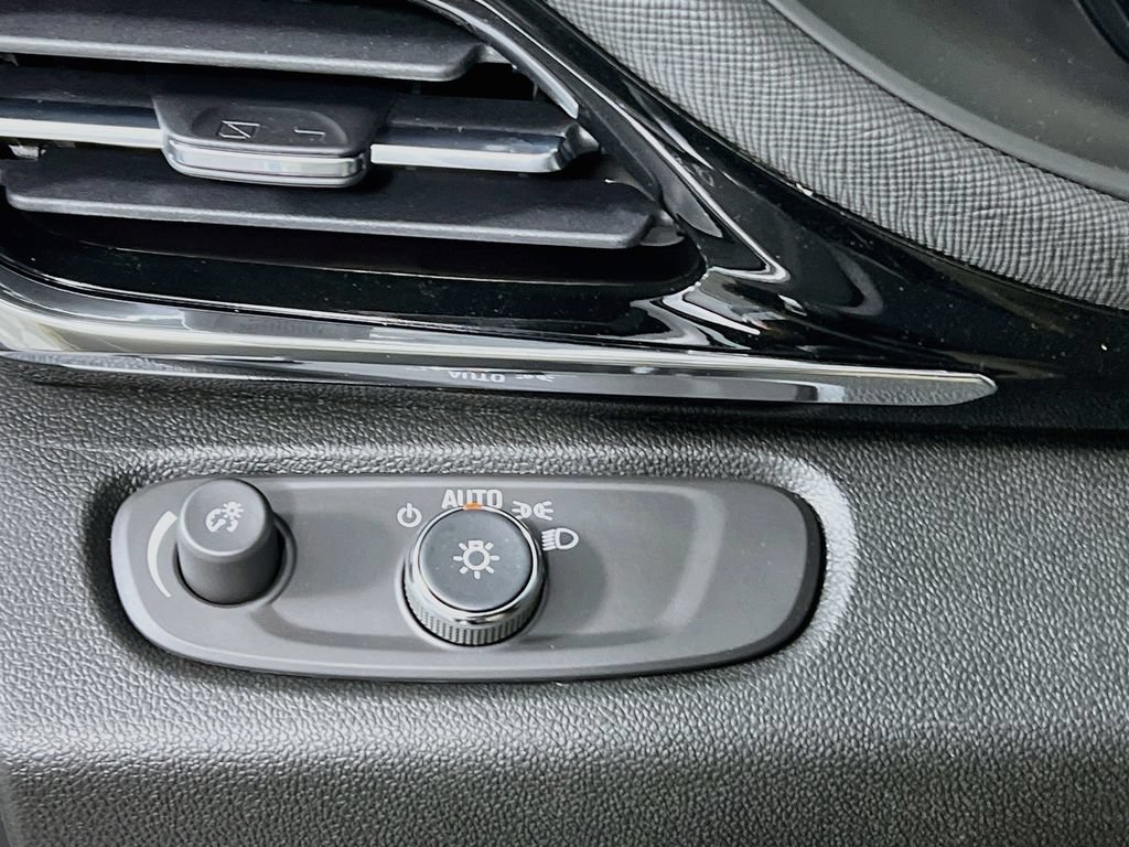 New 2026 Buick Envista Sport Touring w/ Convenience I Package FWD image 9