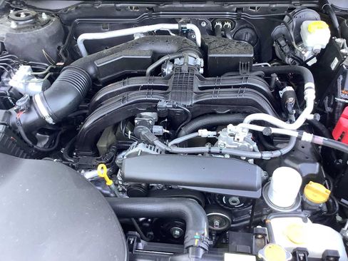 Used 2023 Subaru Outback Premium AWD/4WD image 9