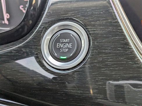 Used 2022 Cadillac XT6 Premium Luxury w/ Technology Package image 36