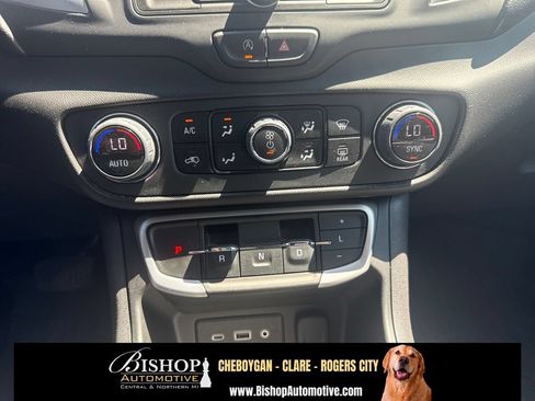 Used 2023 GMC Terrain SLE w/ Driver Convenience Package AWD/4WD image 24