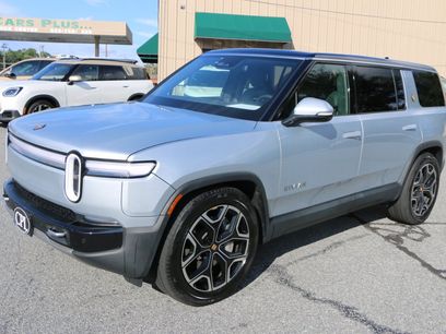 Used 2025 Rivian R1S Adventure Dual