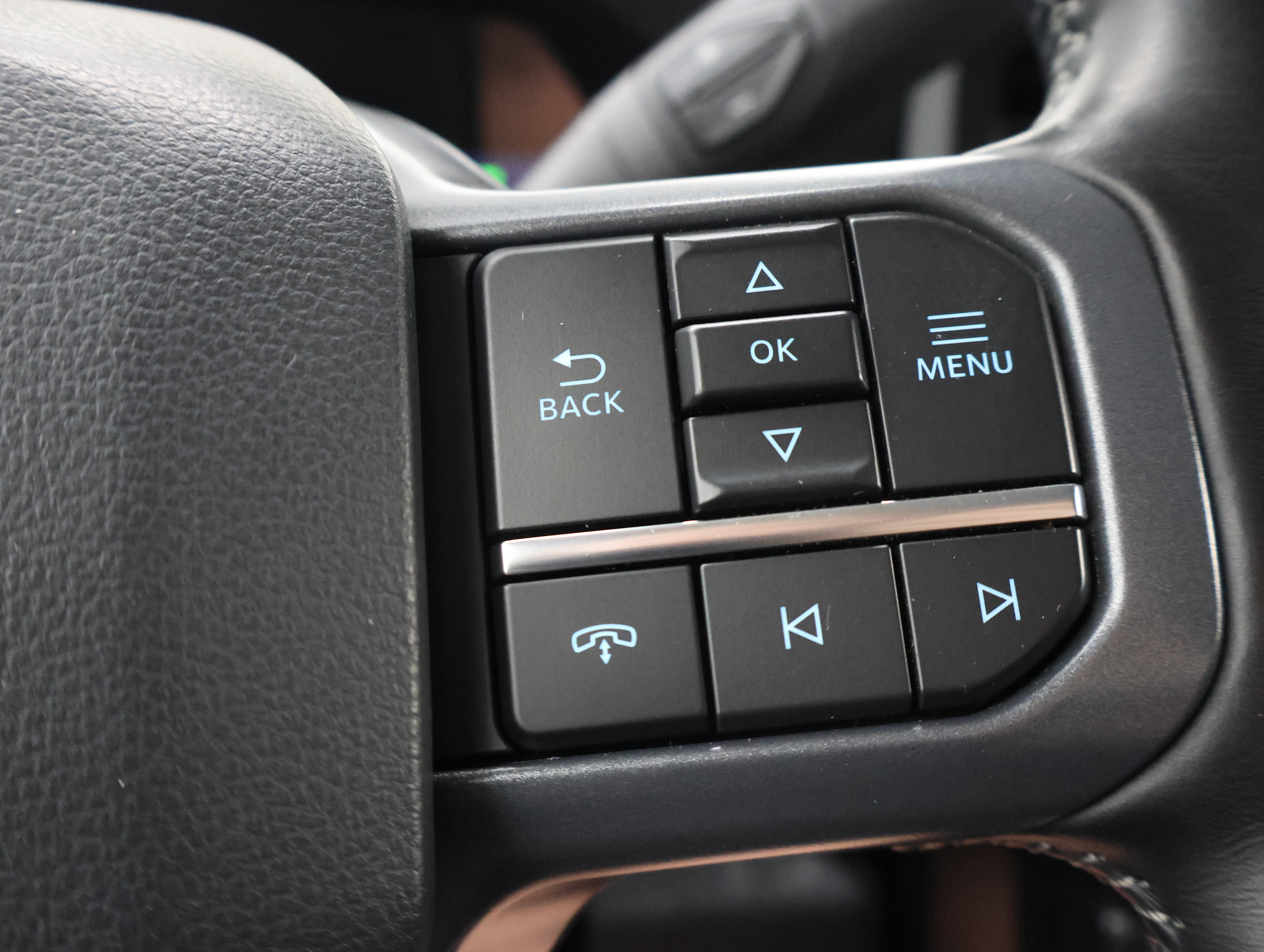 Used 2023 Ford F350 Lariat w/ Sport Appearance Package AWD/4WD image 14