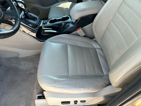 Used 2014 Ford Escape Titanium w/ Equipment Group 401A AWD/4WD image 35