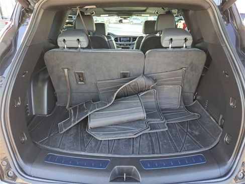 Used 2023 Buick Enclave Essence w/ Experience Buick Package image 5