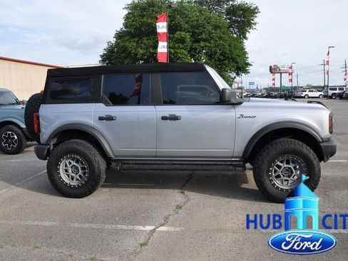 Used 2023 Ford Bronco 4-Door AWD/4WD image 6