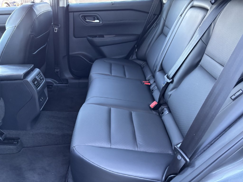 Used 2025 Nissan Rogue SV w/ SV Premium Package AWD/4WD image 23