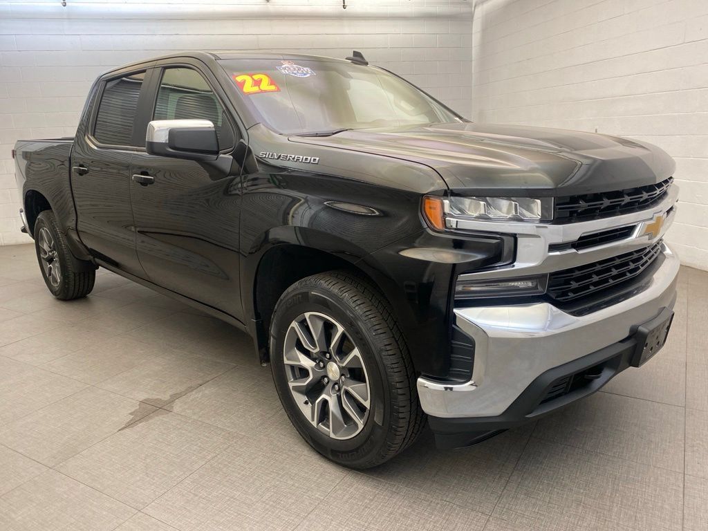 Used 2022 Chevrolet Silverado 1500 LT AWD/4WD image 4
