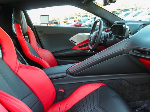 Used 2023 Chevrolet Corvette Stingray Premium Conv w/ Z51 Performance Package image 15