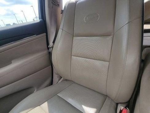 Used 2015 Jeep Grand Cherokee Overland w/ Advanced Technology Group RWD image 22
