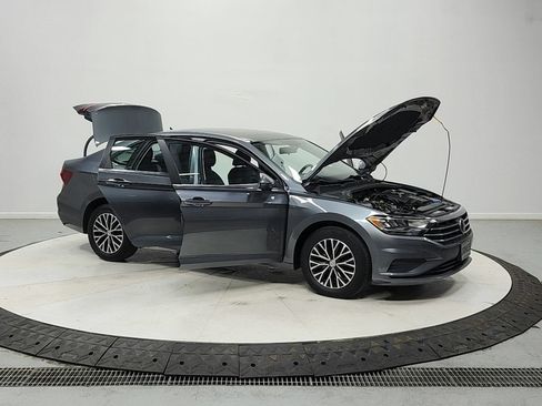 Used 2019 Volkswagen Jetta SE FWD image 10
