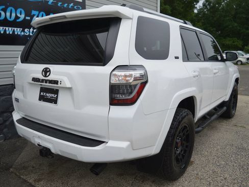 Used 2023 Toyota 4Runner SR5 Premium w/ Moonroof Package RWD image 5