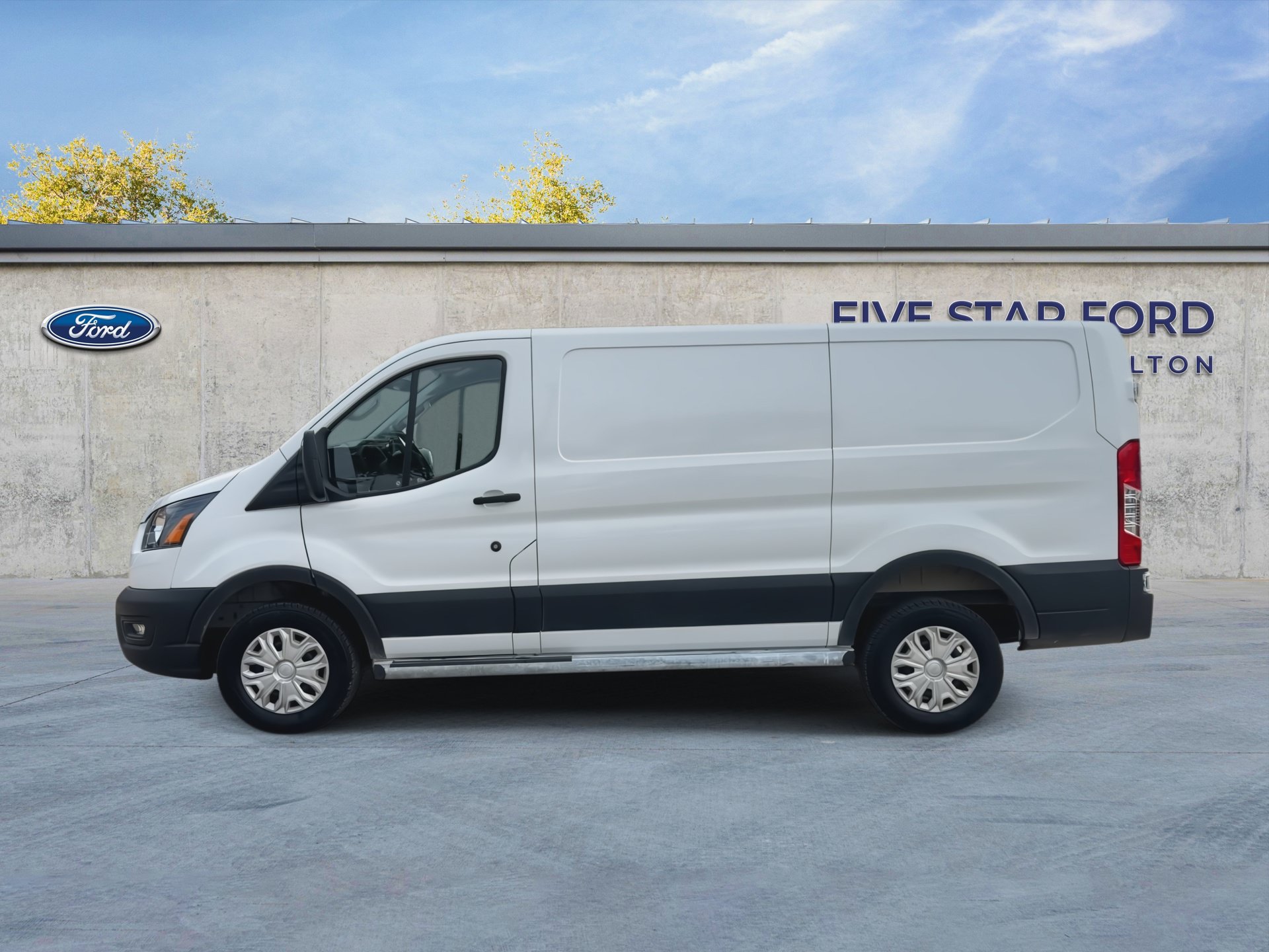 Used 2025 Ford Transit 250 Low Roof w/ Exterior Upgrade Package RWD image 5