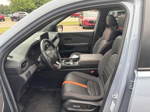 Used 2026 Honda Passport TrailSport image 3