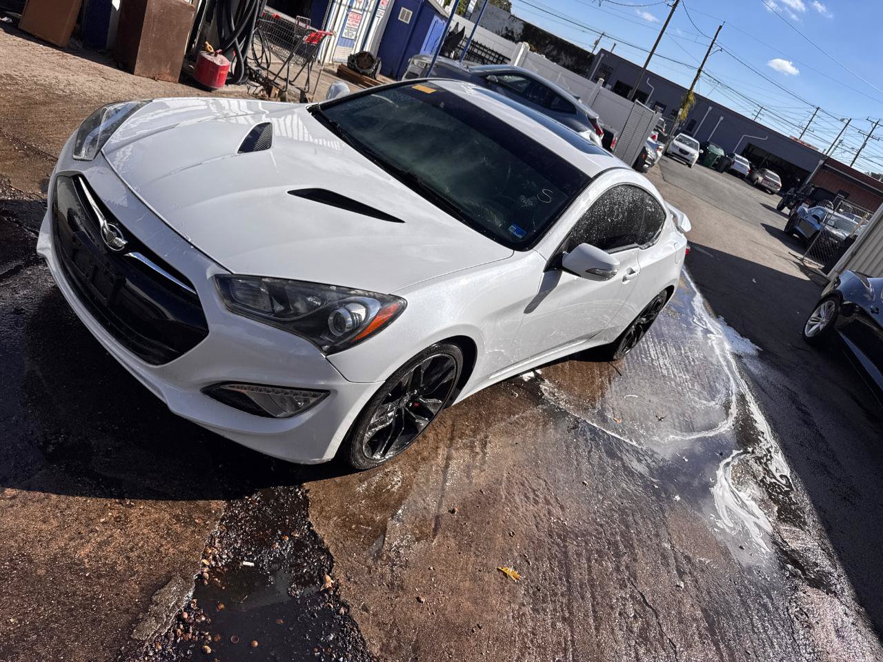 Used 2014 Hyundai Genesis 3.8 RWD image 3