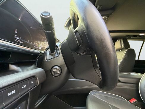Used 2024 Cadillac Escalade Premium Luxury w/ Performance Package AWD/4WD image 41