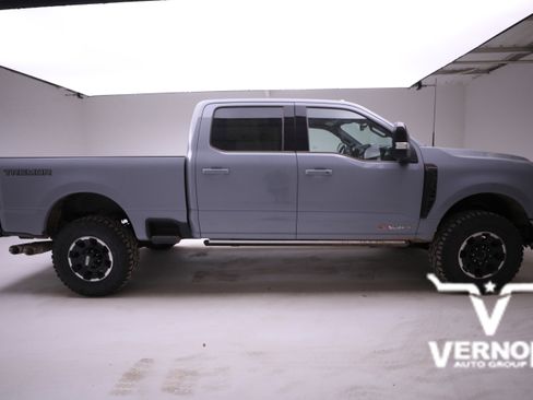 New 2026 Ford F250 Platinum w/ Tremor Off-Road Package image 6