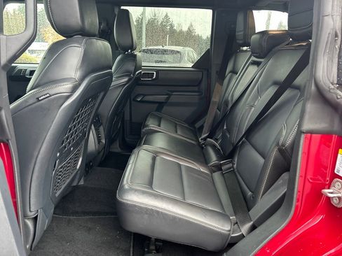 Certified 2025 Ford Bronco Badlands image 9