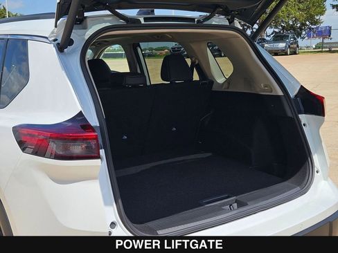 New 2026 Nissan Rogue SV FWD image 28