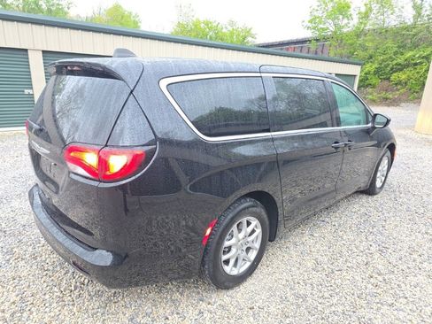 Used 2024 Chrysler Voyager LX FWD image 6