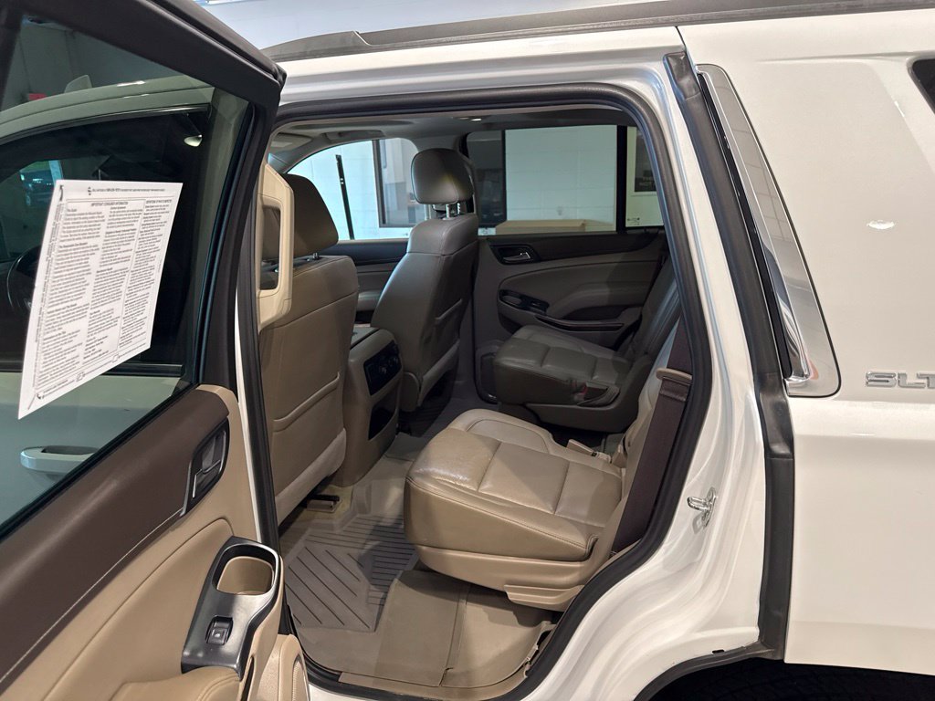 Used 2017 GMC Yukon SLT w/ Premium Edition AWD/4WD image 21