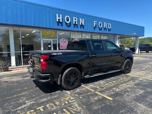 Used 2025 Chevrolet Silverado 1500 Custom w/ Turbomax Blackout Package AWD/4WD image 6