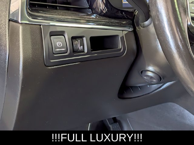 Used 2022 Cadillac XT5 Premium Luxury AWD/4WD image 14