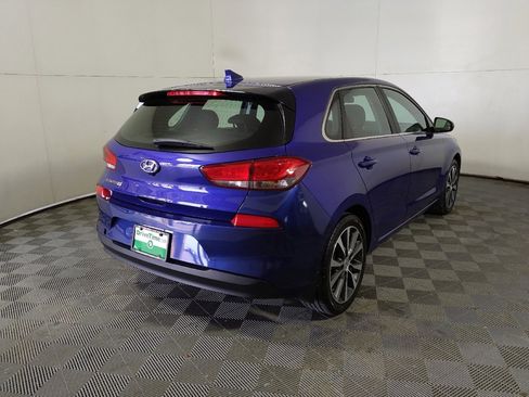 Used 2020 Hyundai Elantra GT FWD image 9