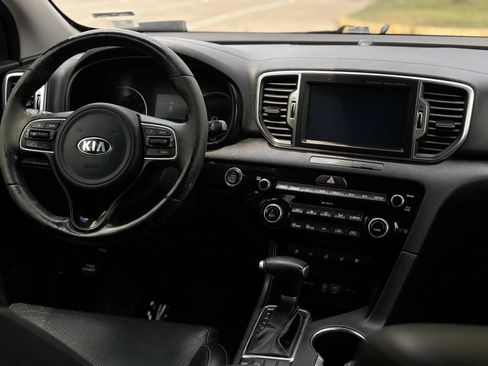 Used 2018 Kia Sportage EX w/ Option Group 040 FWD image 16