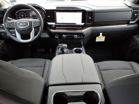 Used 2024 GMC Sierra 1500 Elevation image 11