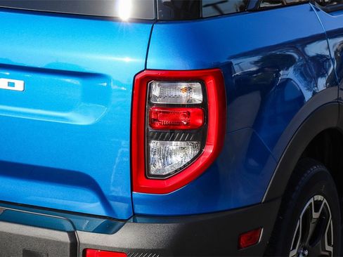 Used 2025 Ford Bronco Sport Outer Banks image 9