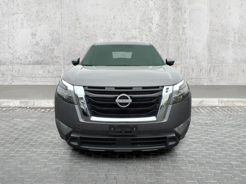 Used 2025 Nissan Pathfinder SV AWD/4WD image 3
