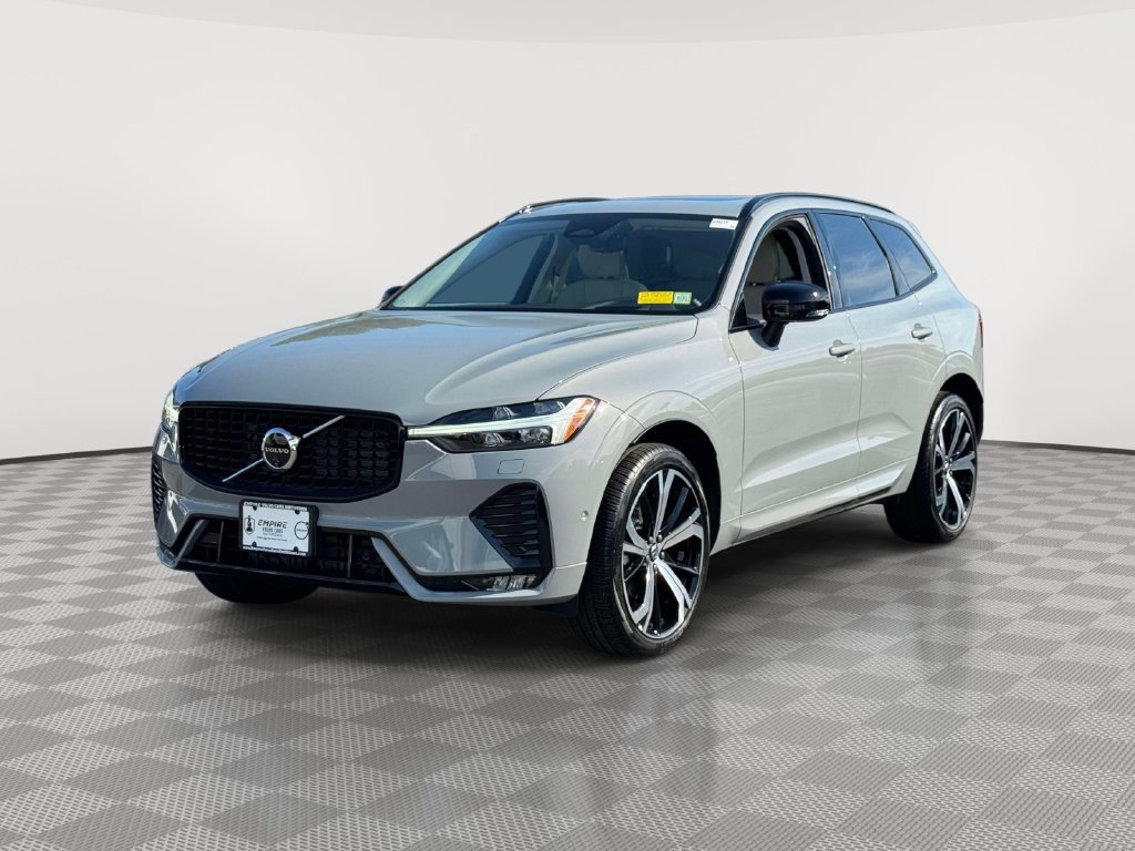Used 2025 Volvo XC60 B5 Ultra w/ Protection Package Premier AWD/4WD image 2