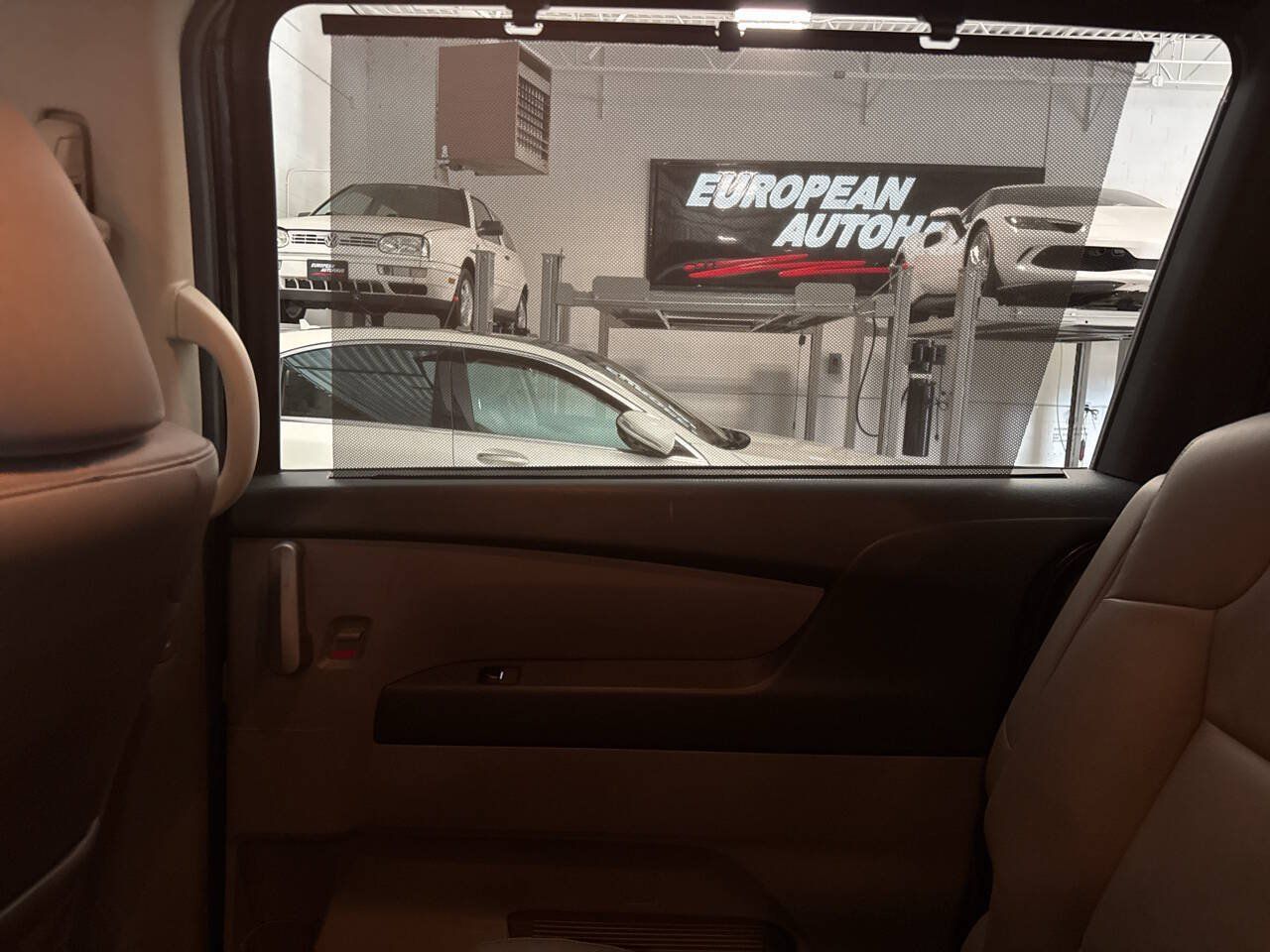 Used 2013 Honda Odyssey Touring Elite image 31