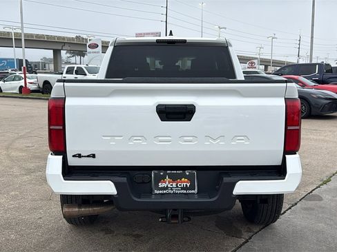 Used 2025 Toyota Tacoma TRD Sport image 6