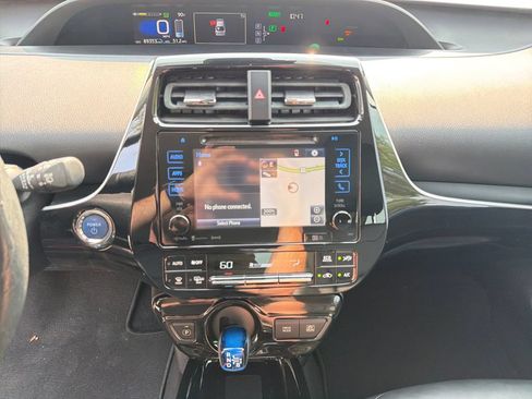 Used 2017 Toyota Prius Four FWD image 24