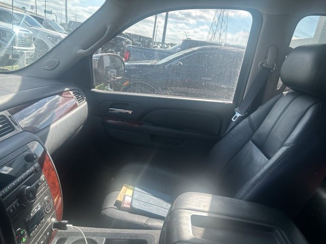 Used 2010 Chevrolet Avalanche LT w/ Texas Edition RWD image 8