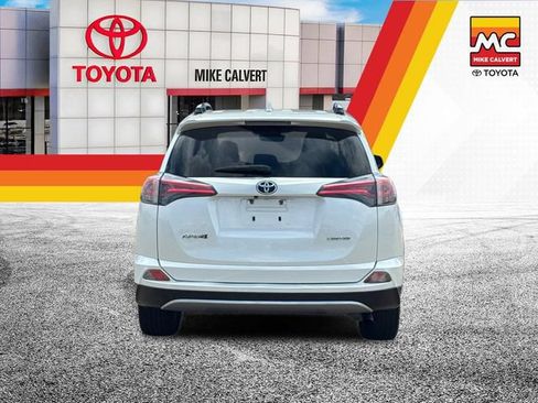Used 2018 Toyota RAV4 Limited FWD image 4