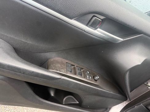 Used 2023 Toyota Camry SE FWD image 8