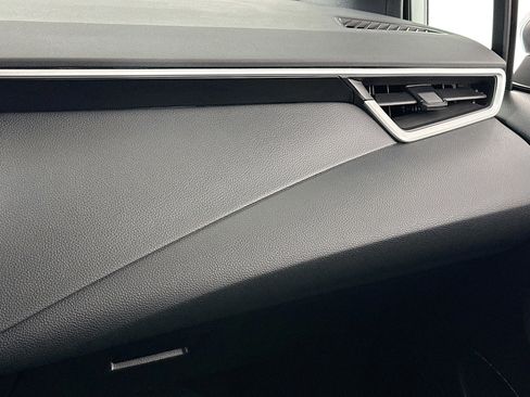 Used 2026 Toyota Corolla SE image 15